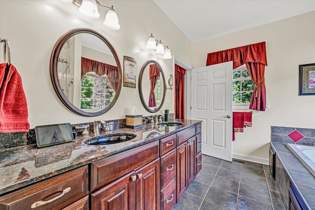 137 Whispering Meadows LN, Wirtz, VA 24184