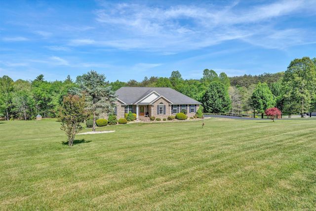 137 Whispering Meadows LN, Wirtz, VA 24184