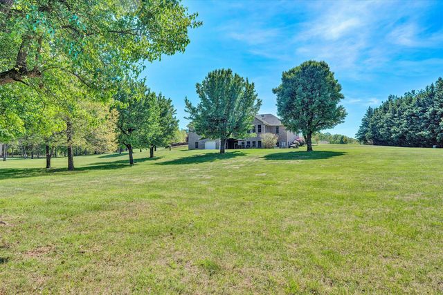 137 Whispering Meadows LN, Wirtz, VA 24184