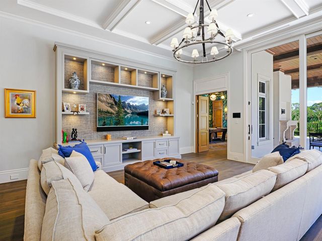 131 W Bears Club Drive, Jupiter, FL 33477