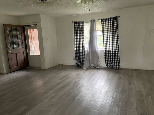 4728 Salem Drive, Mesquite, TX 75150