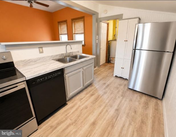 328 POLK AVE, Carneys Point, NJ 08069