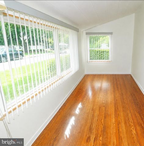 328 POLK AVE, Carneys Point, NJ 08069