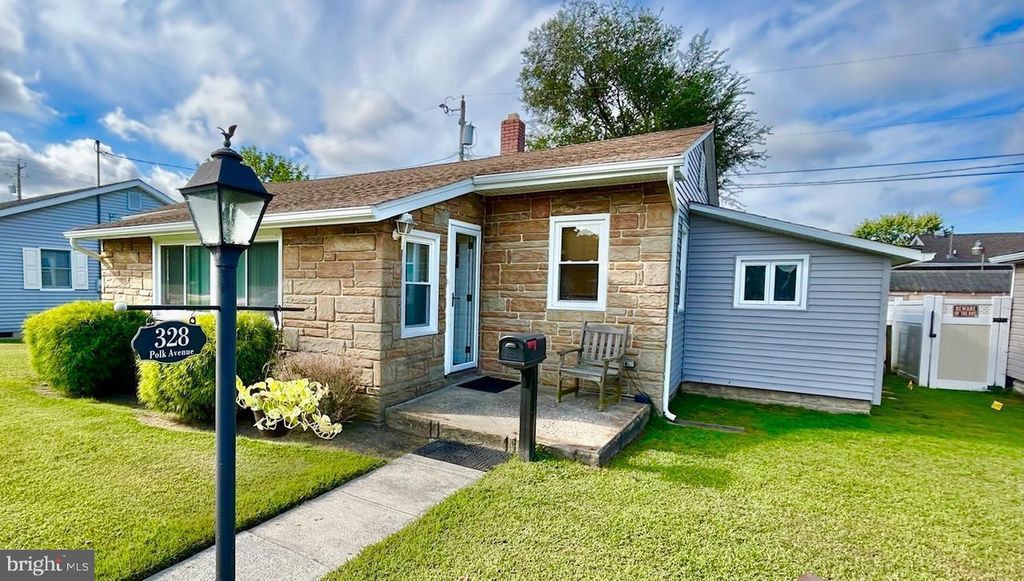 328 POLK AVE, Carneys Point, NJ 08069