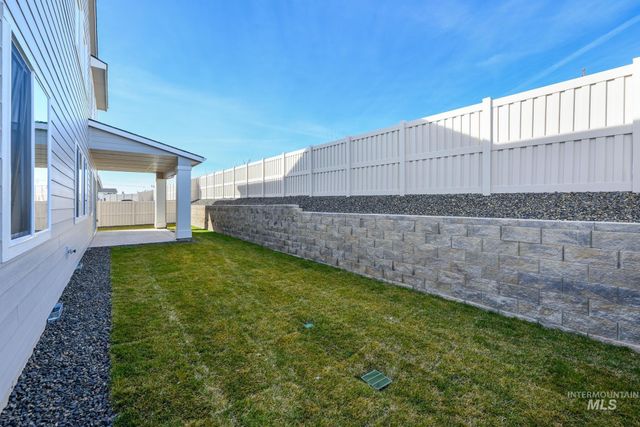 1366 W Grassland Ct, Middleton, ID 83644