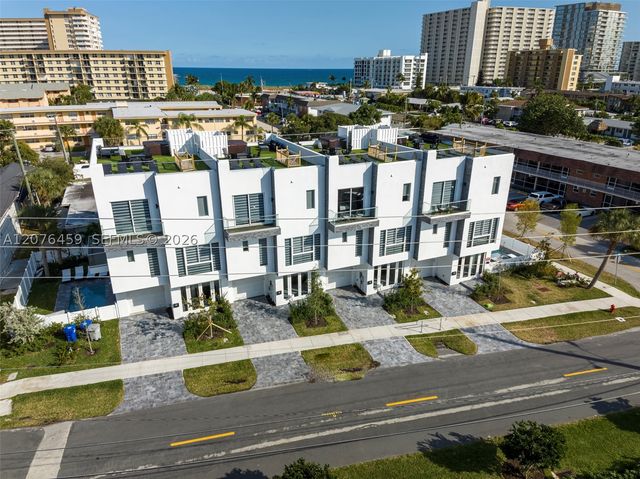 1004 N Riverside Dr, Pompano Beach, FL 33062