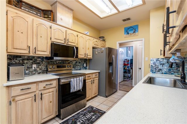15225 Barataria Dr, Corpus Christi, TX 78418