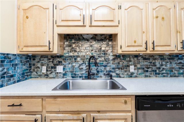 15225 Barataria Dr, Corpus Christi, TX 78418