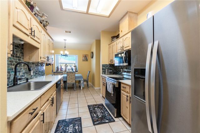 15225 Barataria Dr, Corpus Christi, TX 78418