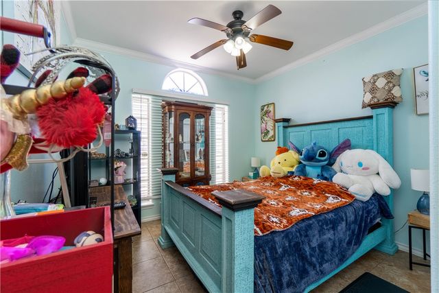 15225 Barataria Dr, Corpus Christi, TX 78418