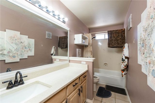 15225 Barataria Dr, Corpus Christi, TX 78418