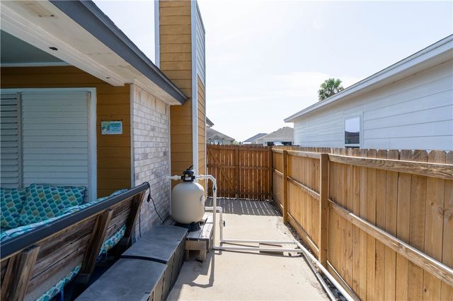 15225 Barataria Dr, Corpus Christi, TX 78418