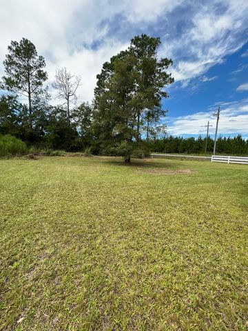 38 Carson Street NE, Ludowici, GA 31316