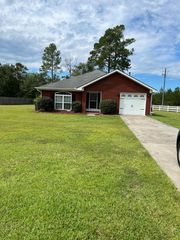 38 Carson Street NE, Ludowici, GA 31316