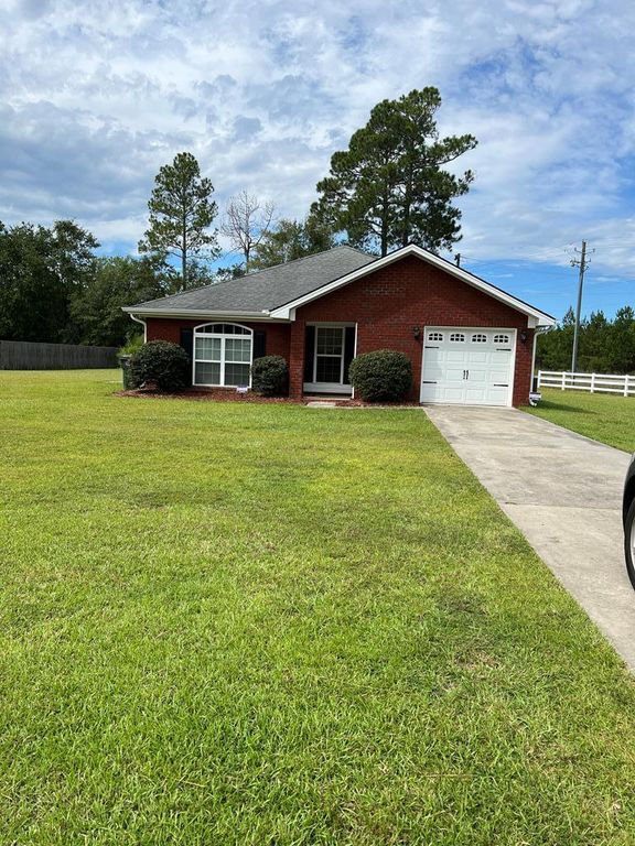 38 Carson Street NE, Ludowici, GA 31316