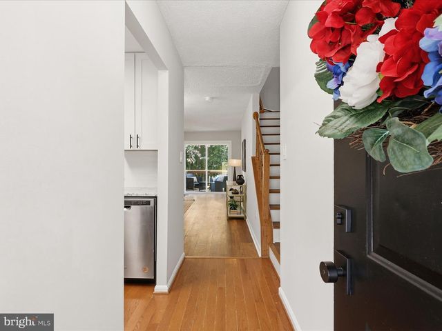 6324 CHIMNEY WOOD CT, Alexandria, VA 22306