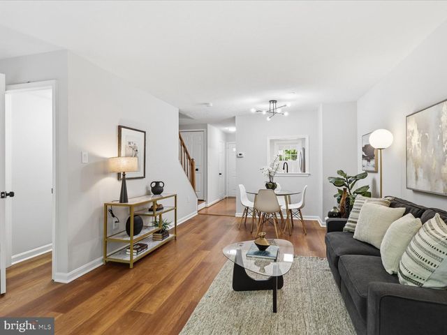 6324 CHIMNEY WOOD CT, Alexandria, VA 22306