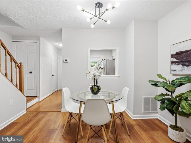 6324 CHIMNEY WOOD CT, Alexandria, VA 22306