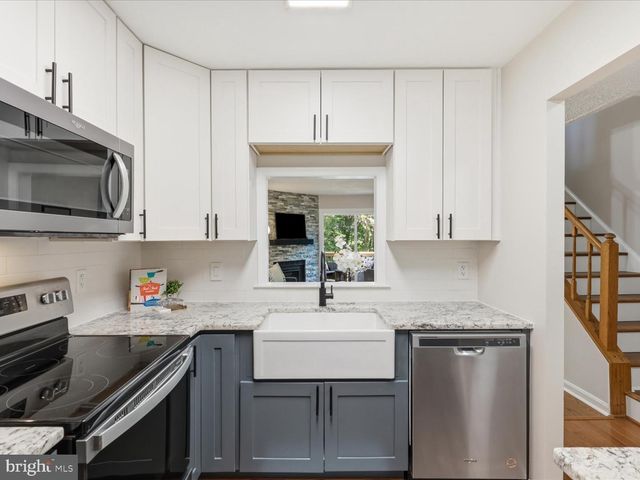 6324 CHIMNEY WOOD CT, Alexandria, VA 22306
