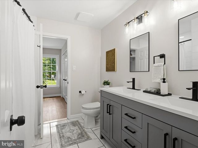 6324 CHIMNEY WOOD CT, Alexandria, VA 22306
