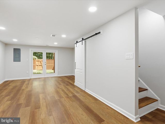 6324 CHIMNEY WOOD CT, Alexandria, VA 22306