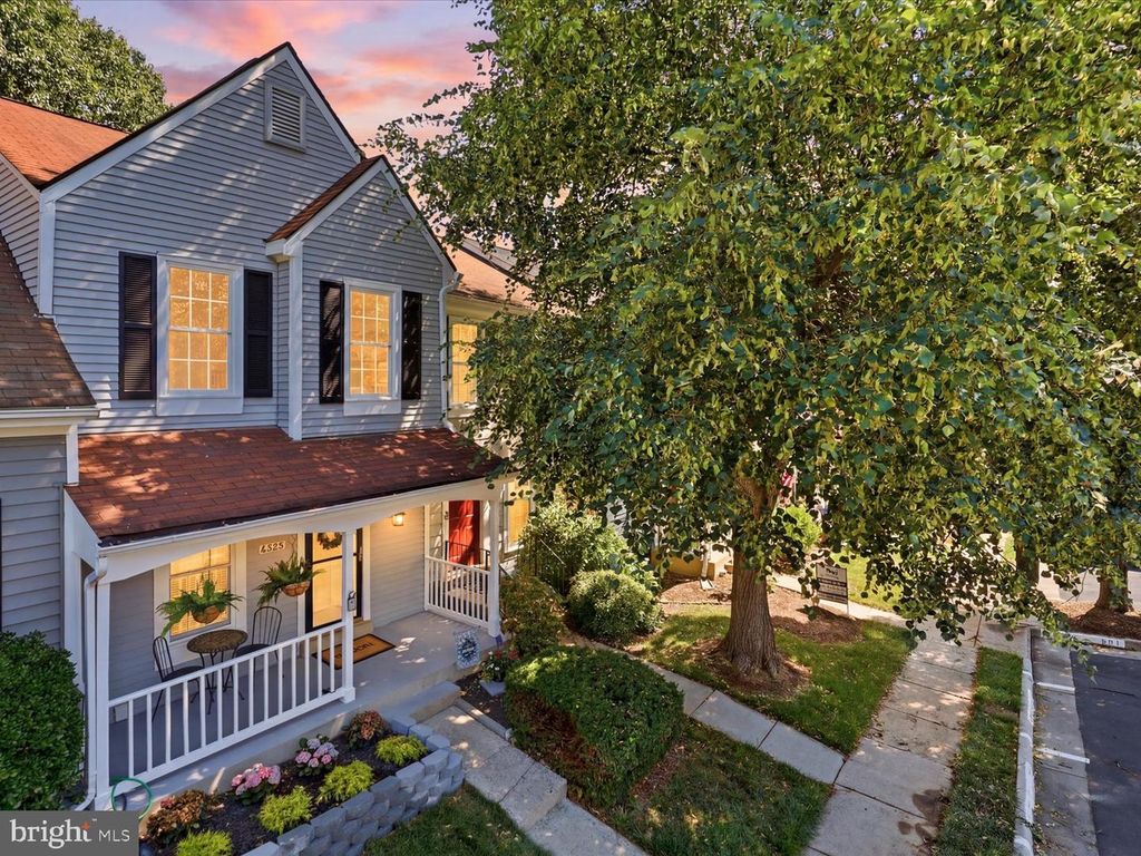 6324 CHIMNEY WOOD CT, Alexandria, VA 22306