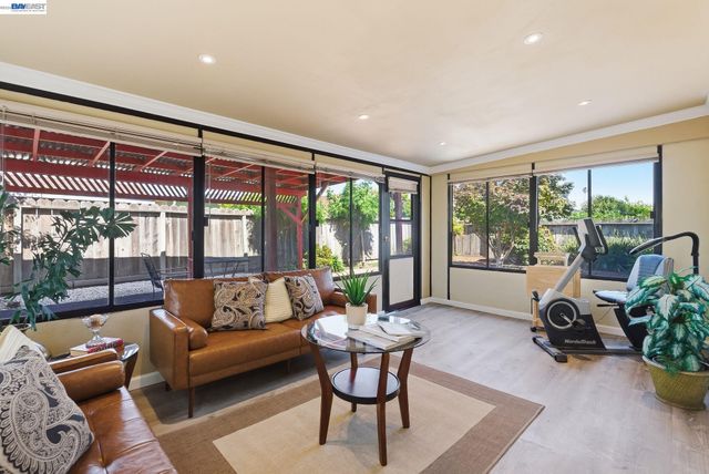 18160 Hunter Ave, San Lorenzo, CA 94541