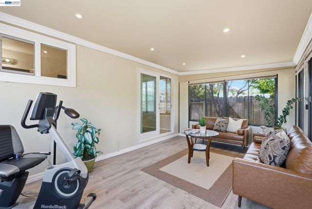 18160 Hunter Ave, San Lorenzo, CA 94541