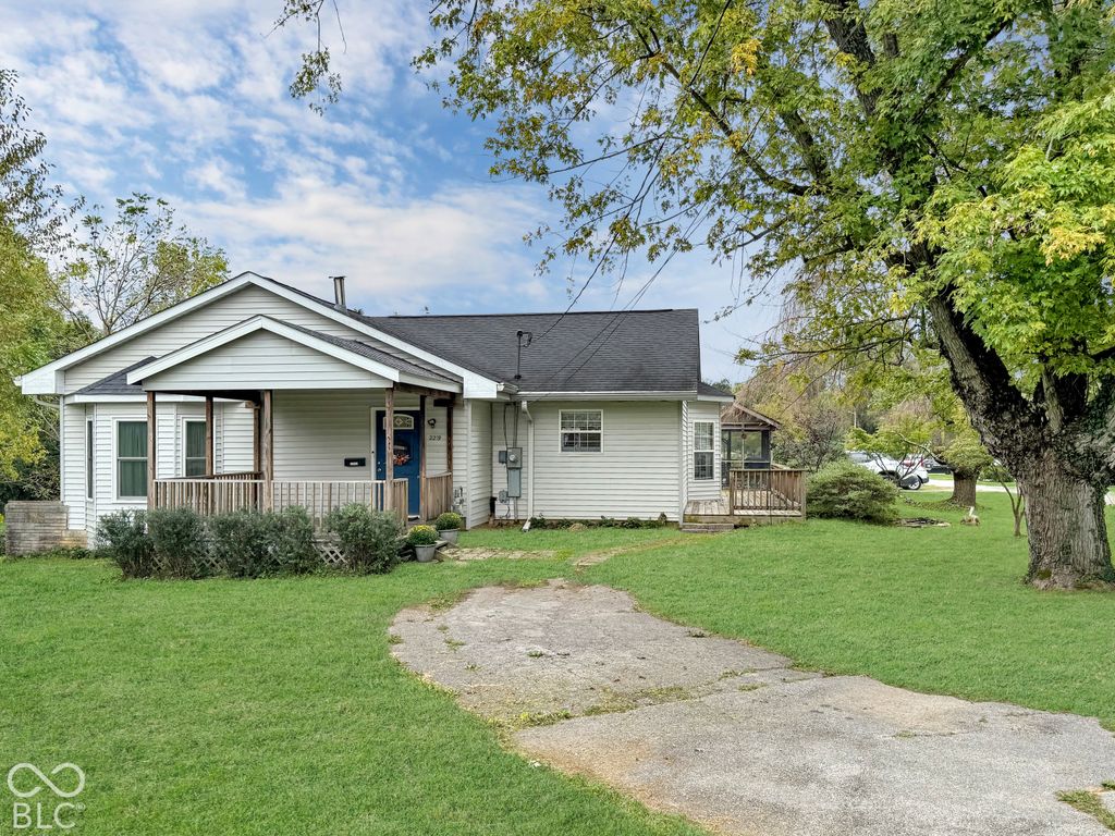 2219 S Rogers Street, Bloomington, IN 47403