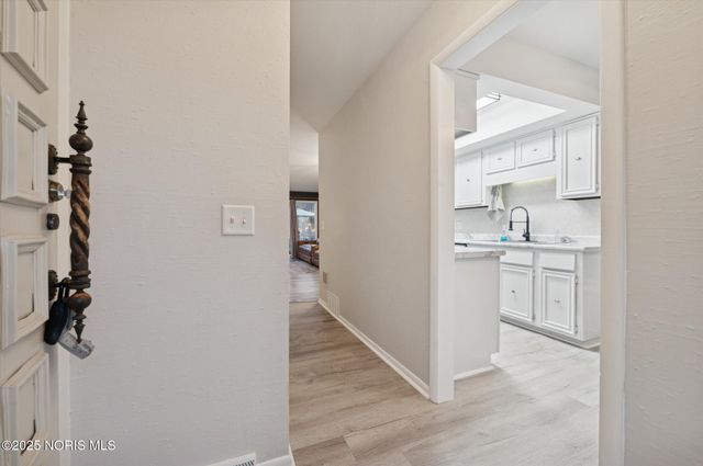 5212 Regency Drive, 5212d, Toledo, OH 43615