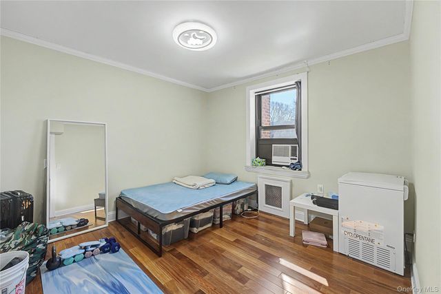 21102 73rd Avenue 3H, Oakland Gardens, NY 11364