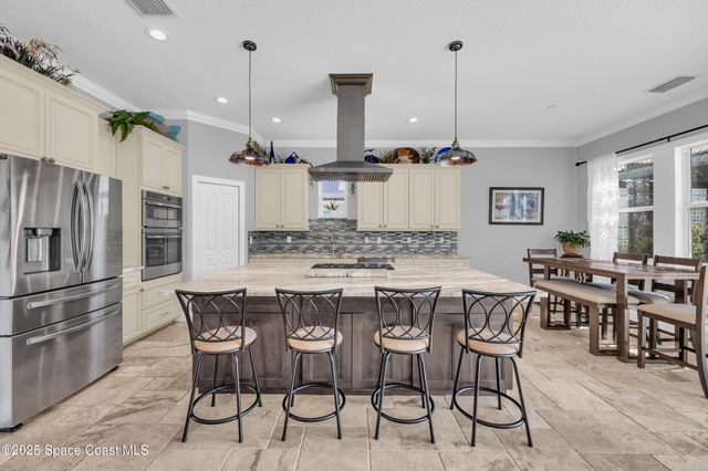 379 SW South Quick Circle, Port St. Lucie, FL 34953