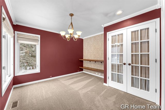 1946 Cross Bend Street 35, Grand Rapids, MI 49505