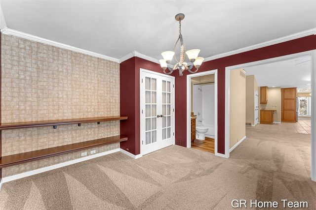 1946 Cross Bend Street 35, Grand Rapids, MI 49505