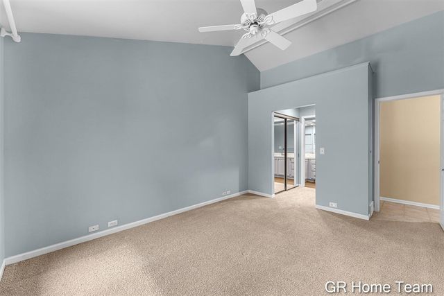 1946 Cross Bend Street 35, Grand Rapids, MI 49505