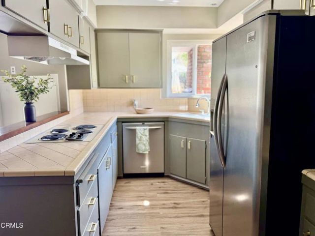 3911 El Lado Drive, Glendale, CA 91214