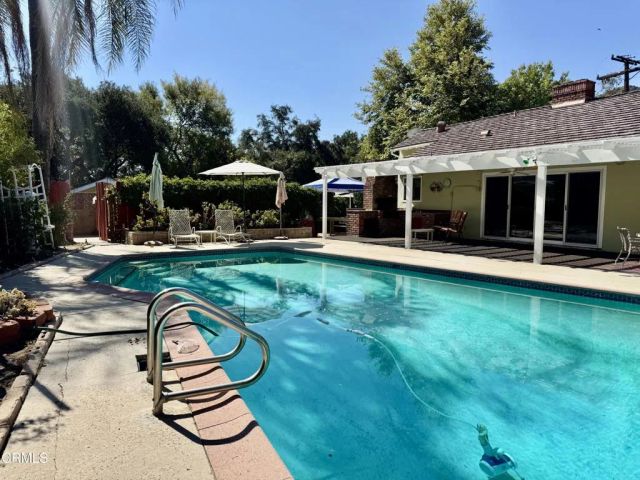 3911 El Lado Drive, Glendale, CA 91214