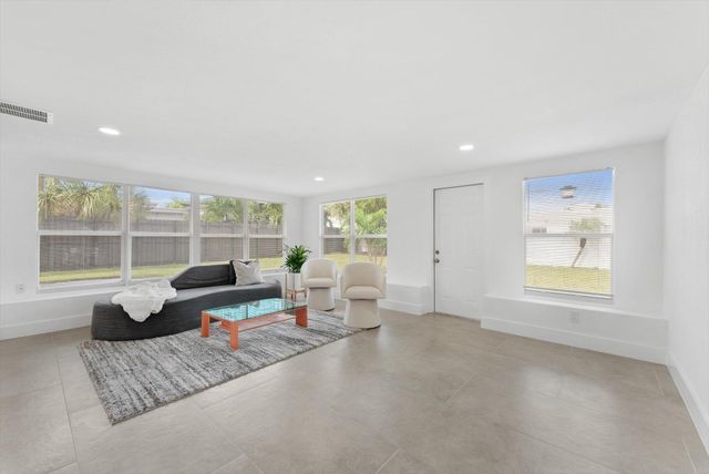 521 NE 32nd Street, Boca Raton, FL 33431