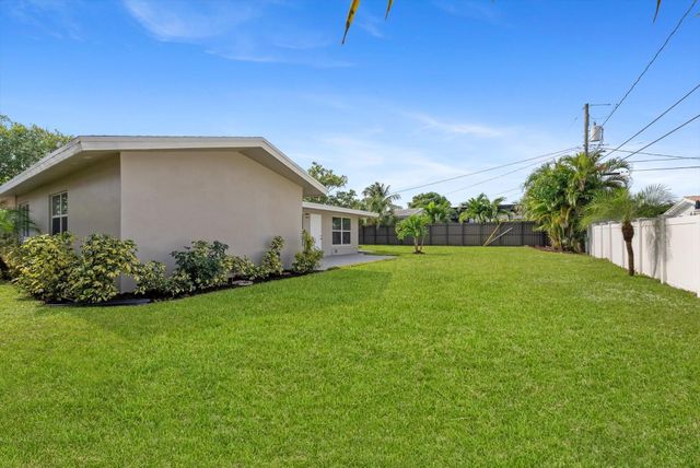 521 NE 32nd Street, Boca Raton, FL 33431