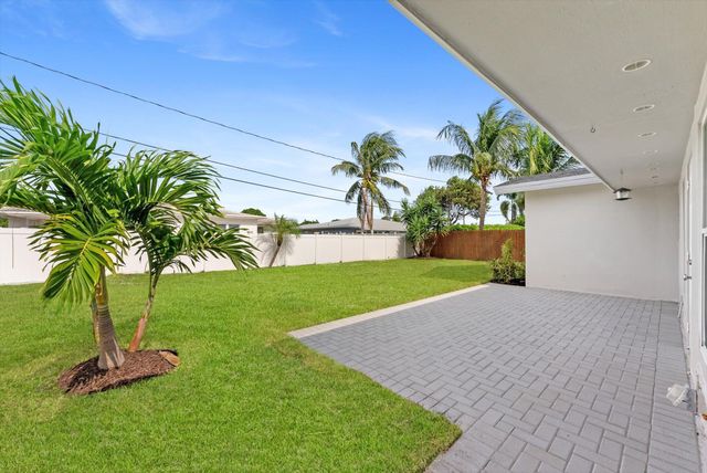 521 NE 32nd Street, Boca Raton, FL 33431