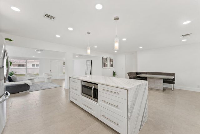 521 NE 32nd Street, Boca Raton, FL 33431