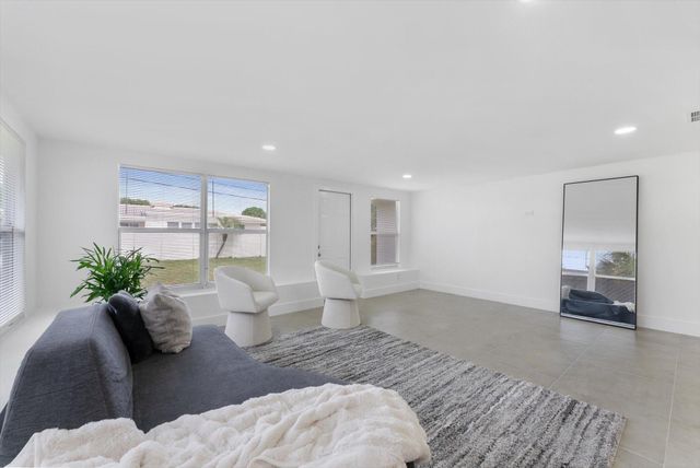 521 NE 32nd Street, Boca Raton, FL 33431