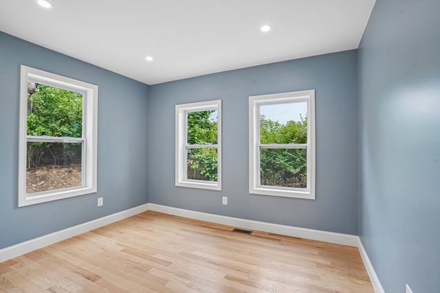 559 Winthrop St, Medford, MA 02155