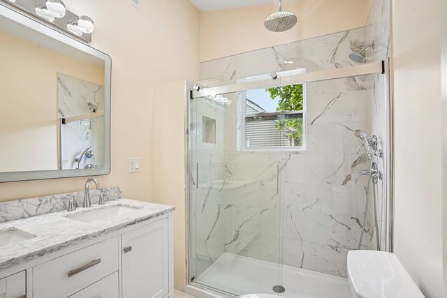 559 Winthrop St, Medford, MA 02155