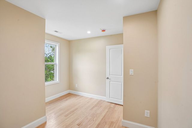 559 Winthrop St, Medford, MA 02155