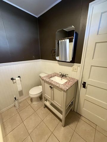 1313 WISCONSIN STREET, Oshkosh, WI 54901