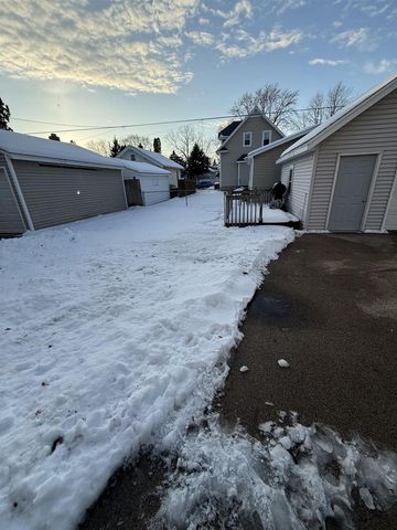 1313 WISCONSIN STREET, Oshkosh, WI 54901