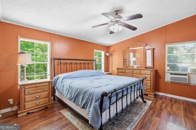 1006 Paradise Park Road, Cornelia, GA 30531