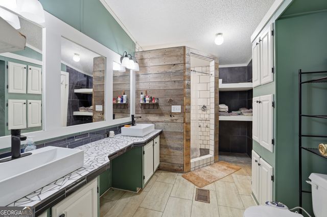 1006 Paradise Park Road, Cornelia, GA 30531