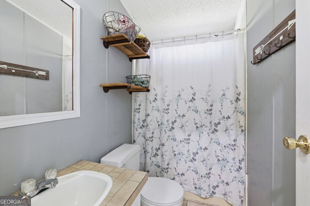1006 Paradise Park Road, Cornelia, GA 30531